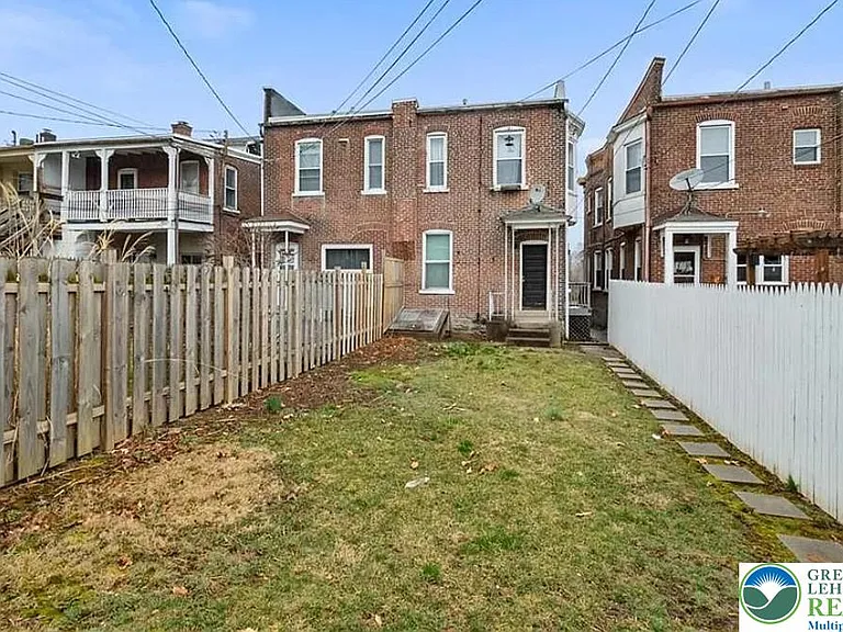 717 W Broad St #2 — Photo 13