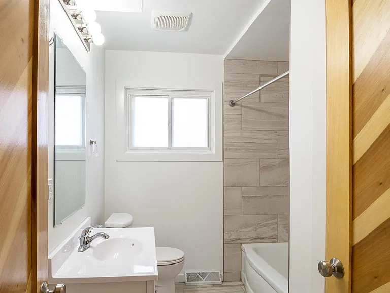 2411 Wisconsin St SW — Photo 11