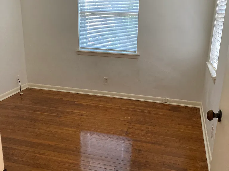 804 Jackson St — Photo 5