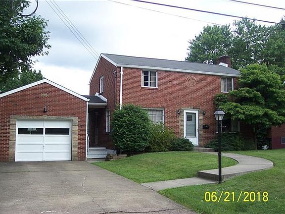2nd image of 2219 Hemlock Dr
