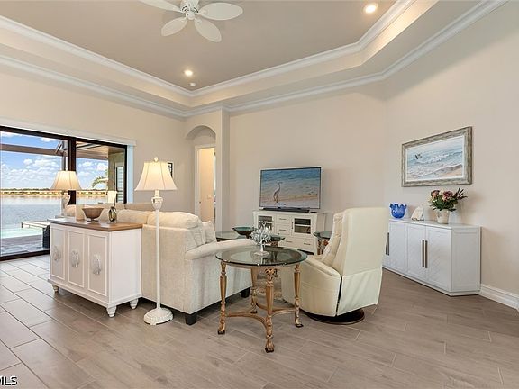 3rd image of 553 Maraviya Blvd