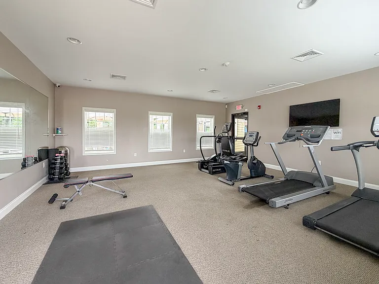 222 Blackford Blvd — Photo 25