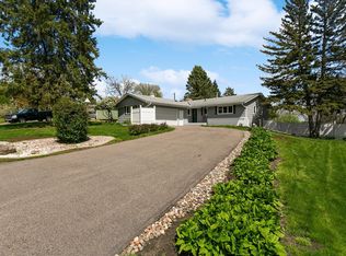 10625 Utica Rd, Bloomington, MN 55437