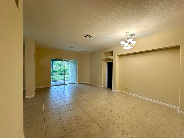 2835 W Brookfield Way — Photo 4