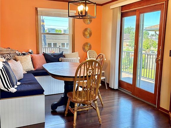 4th image of 1407 W Valentine Cir NW