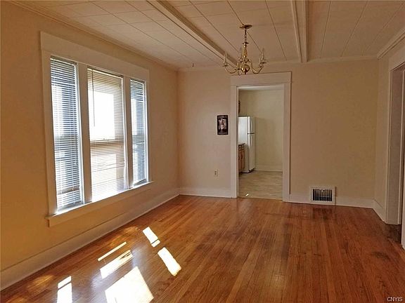 5th image of 9 Trinity Ave