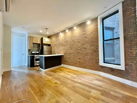 2nd image of 412 Gates Ave #4Q