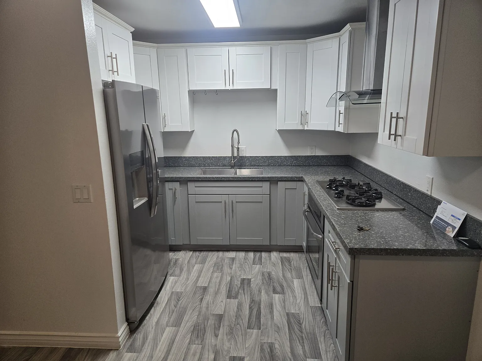 4 bed, 1402 sqft, $3,875 — Photo 2