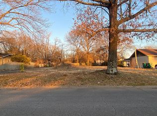1210 N Boston Ave, Russellville, AR 72801