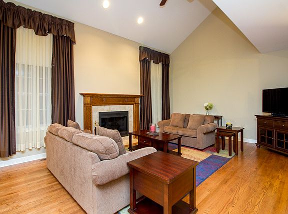 4th image of 16626 Arbor Ct
