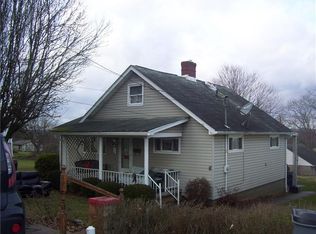 306 Fairview Ave, Masontown, PA 15461