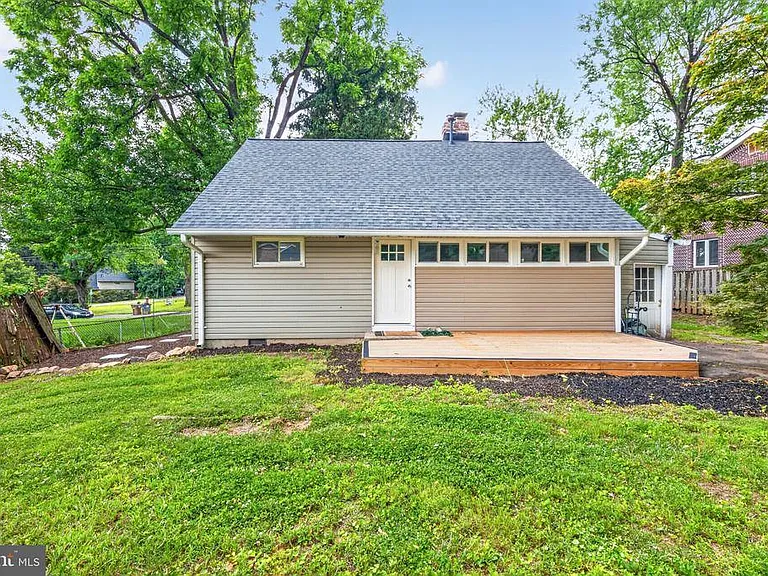 303 Nimitz Ave — Photo 26