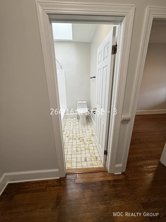 Capitol Hill 1br/1ba Unit For Lease! — Photo 3