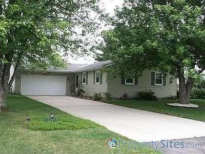 1st image of 310 Woodlark St