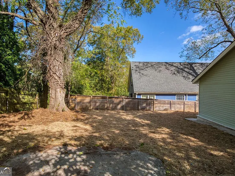 1015 Sims St SW — Photo 41