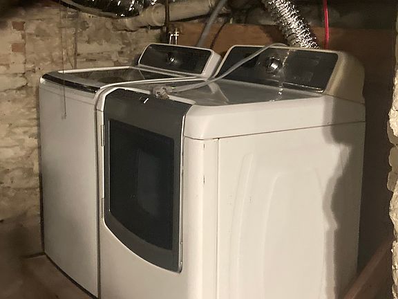 basement laundry area