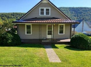 34 Pine Crest Dr, Durbin, WV 26264