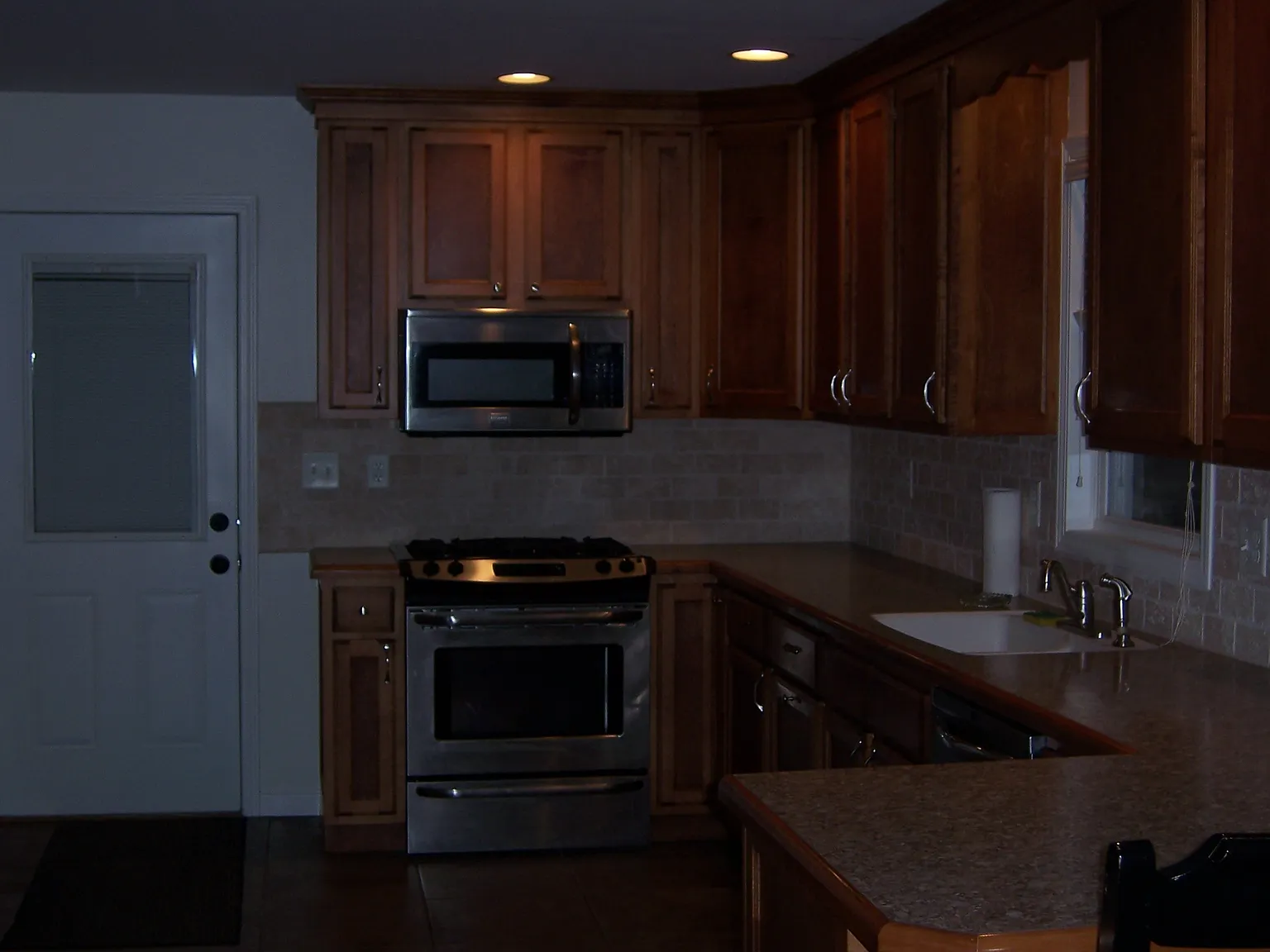 3 bed, 1600 sqft, $1,850 — Photo 3