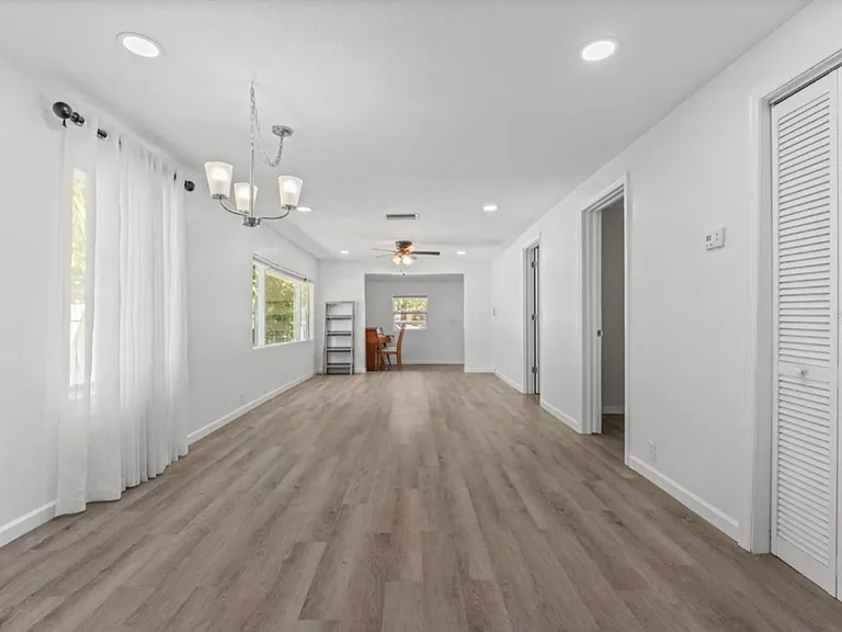 1608 7th Ave E — Photo 2