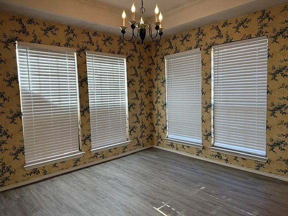 5th image of 1713 Castleford Rd