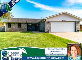 905 W Wheat Ave, Ulysses, KS 67880