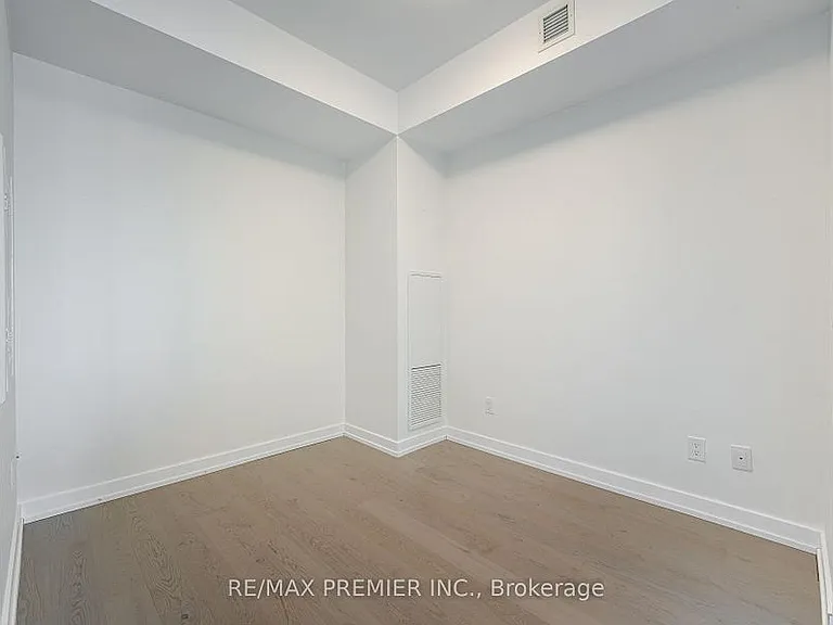488 University Ave #3201 — Photo 14