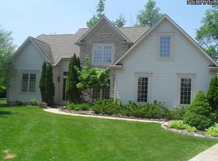 7640 Oak Meadow Dr, Hudson, OH