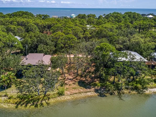 175 Harbor Cir, Alligator Pt, FL 32346