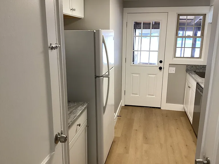 11 Loomis Hts #11 — Photo 14