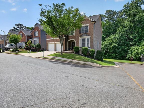 3rd image of 739 Pear Grove Pl