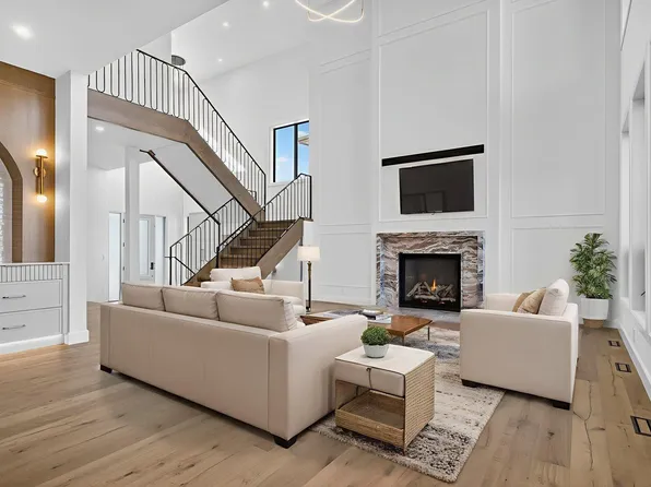 4706 Knight Close SW, Edmonton, AB T6W 4V6