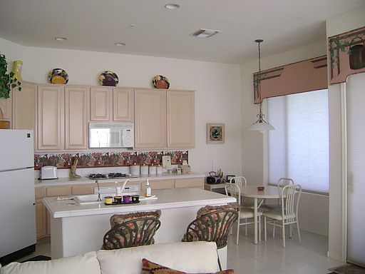 3rd image of 9407 N Summer Hill Blvd