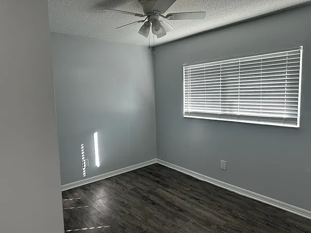 665 Marsh Ave — Photo 9