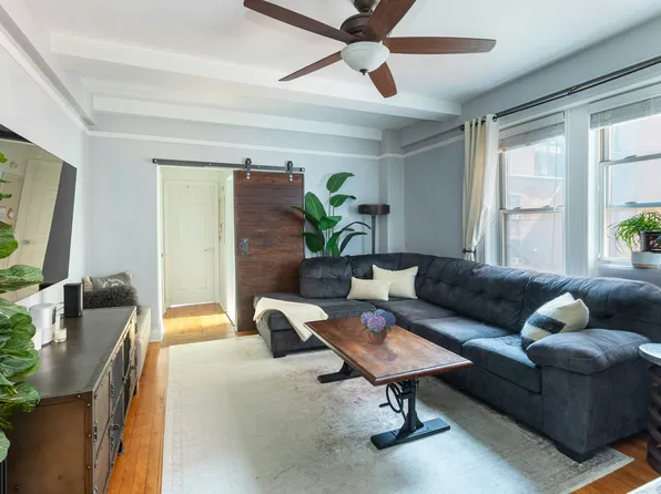 137 East 28th Street 3D image 1 of 17