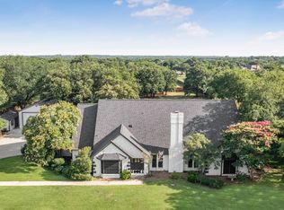 180 Coyote Ct, Bartonville, TX 76226