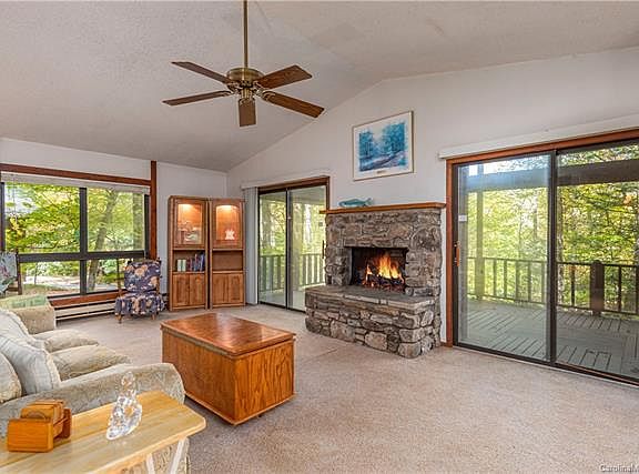 3rd image of 194 Hickory Dr