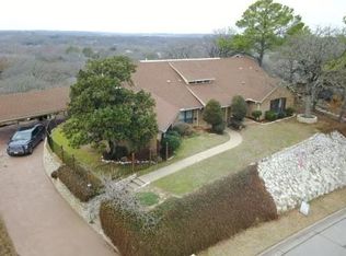 1002 Crowley Rd, Arlington, TX 76012