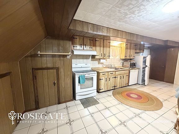2nd image of 2585 Trident Ave #2
