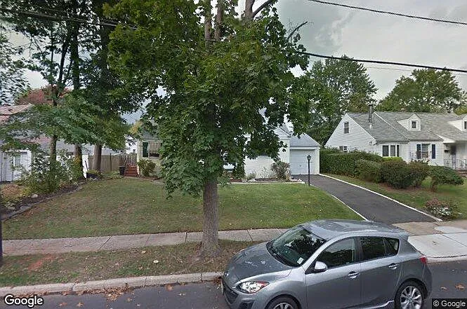 65 Alison Rd — Photo 1