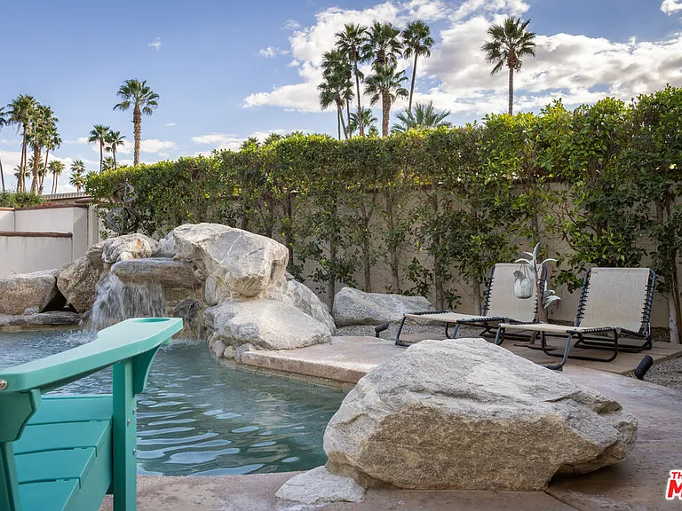 546 N Indian Canyon Dr — Photo 14