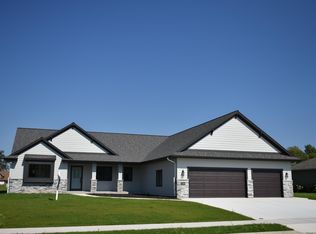 1300 Michigan Ave, Oostburg, WI 53070