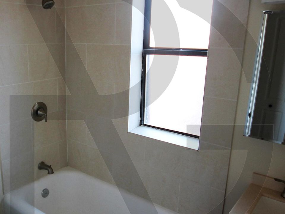 1st image of 4614 N Paulina St #U207