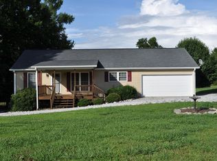 35 Padlock Dr, Cross Hill, SC 29332