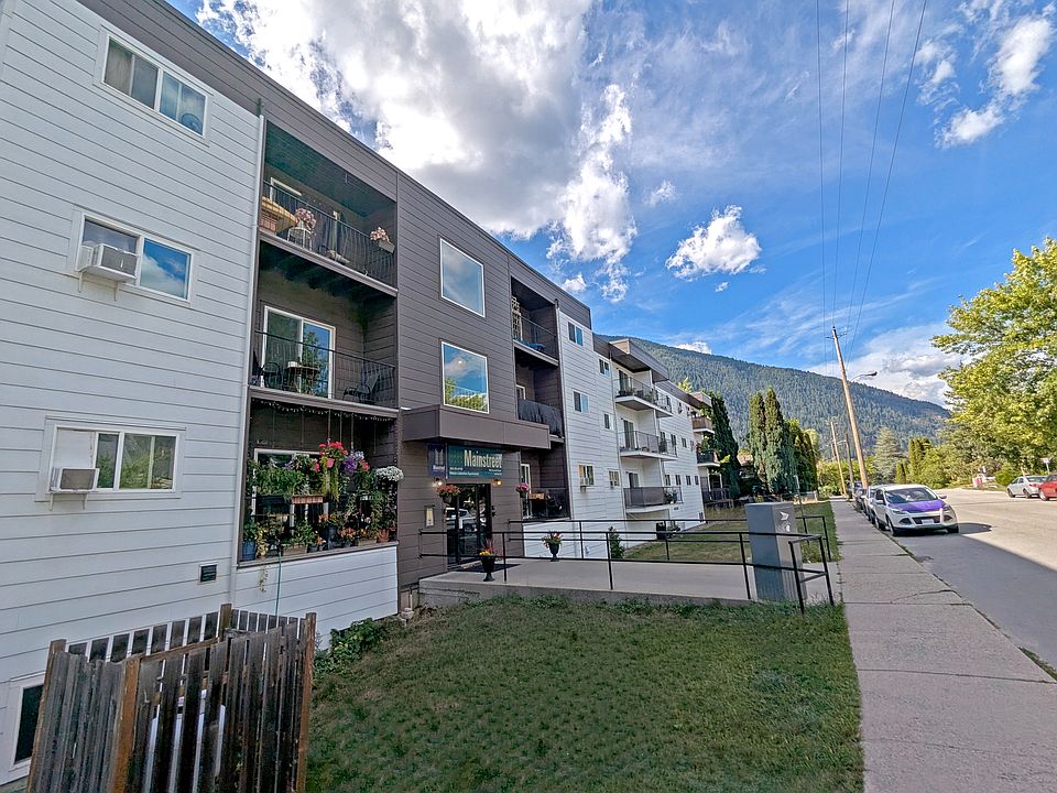 2nd image of 505 2nd St