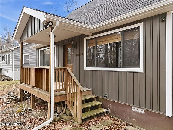 2nd image of 1068 Indian Dr