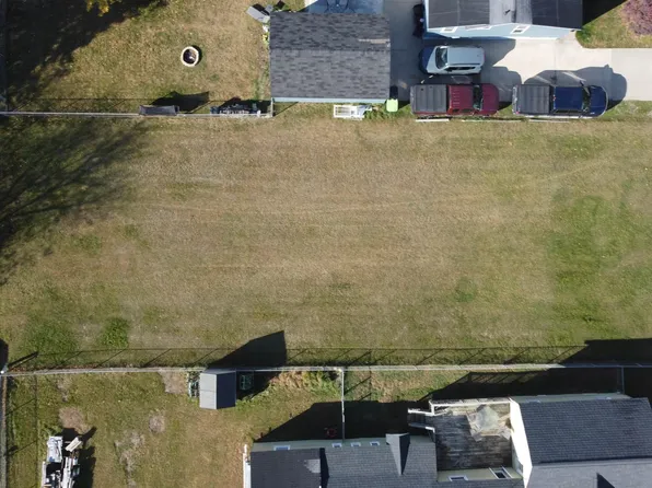 2105 11th Ave, Menominee, MI 49858