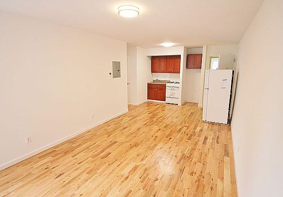 2nd image of 1562 3rd Ave #50