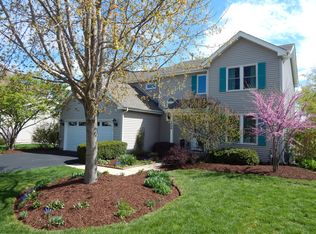 2800 Colonial Dr, Elgin, IL 60124