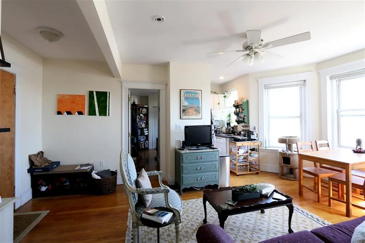 Building Photo - 331 Harvard St #7