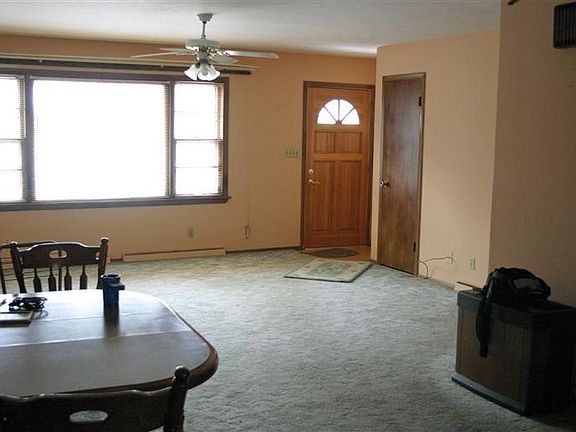 5th image of 121 S Townsend St